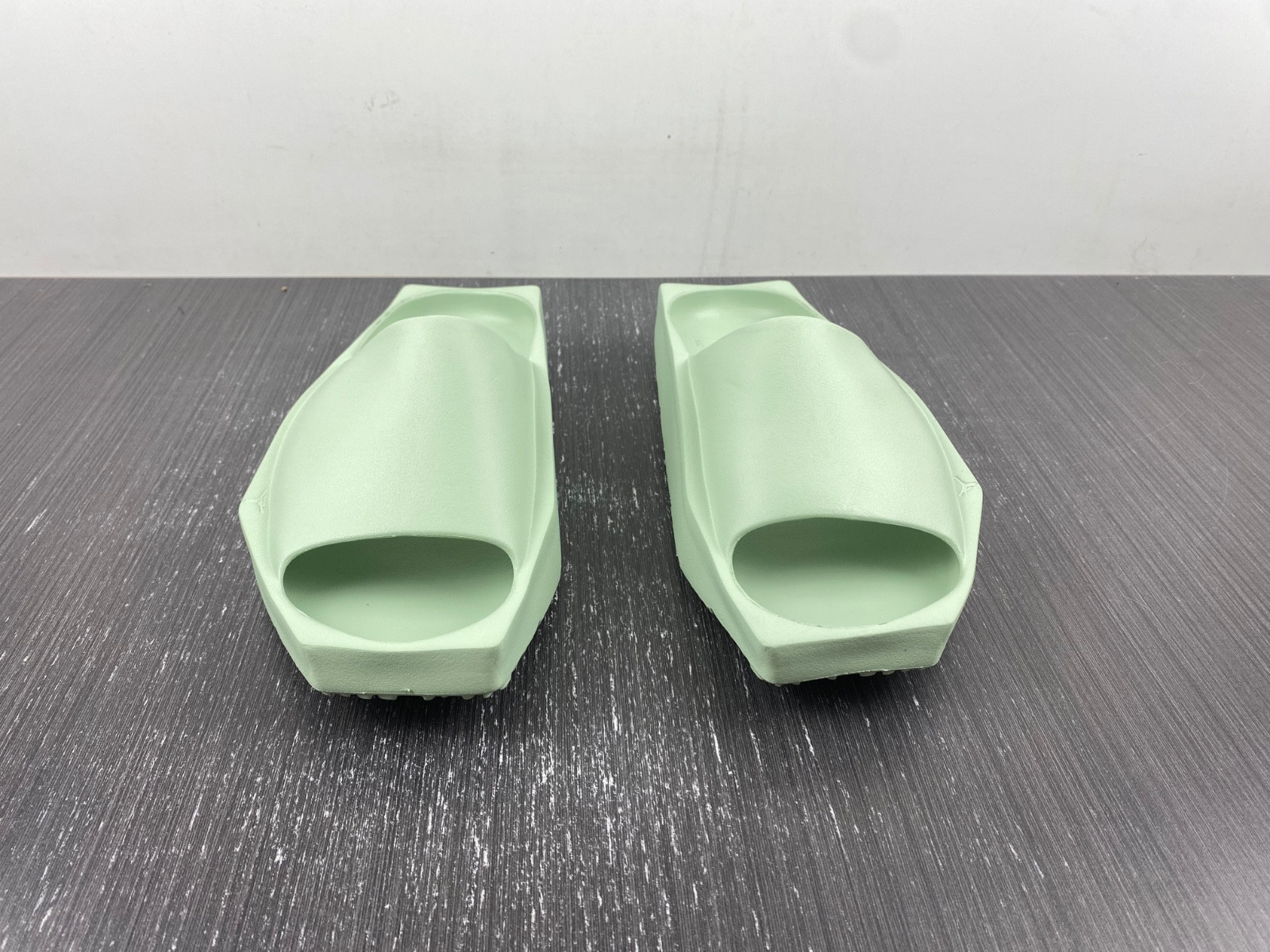 jordan hex mule pistachio frost dq8992-300