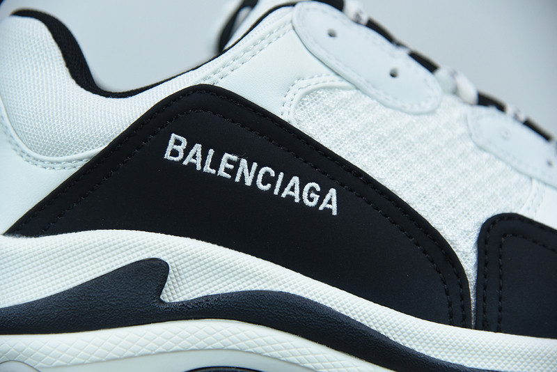 bc triple s trainer 536737 w09om 9073