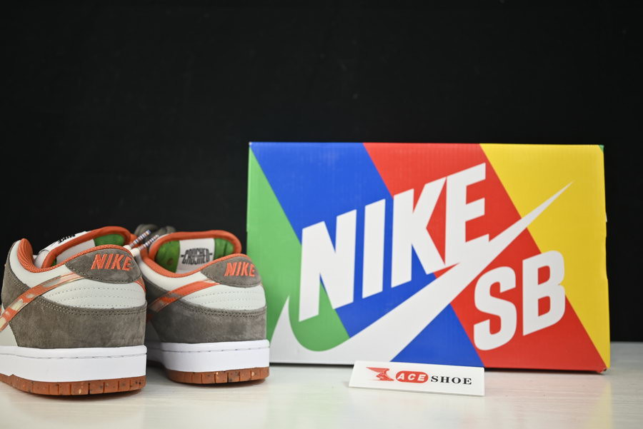 crushed d.c. x nike sb dunk low dh7782-001