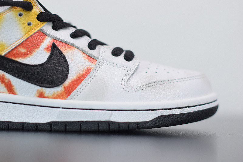 nike sb dunk low “raygun tie-dye” bq6832-101
