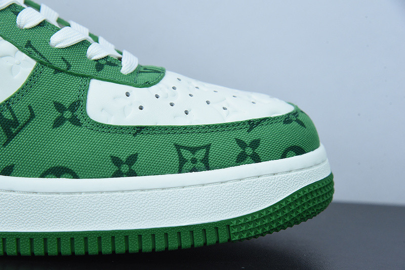 lvt x nike air force1