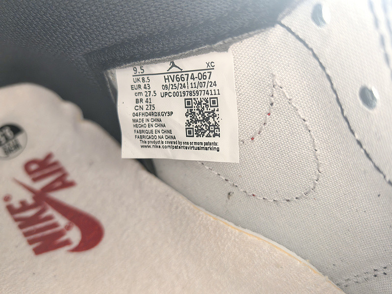 Air Jordan 1 Retro 85 