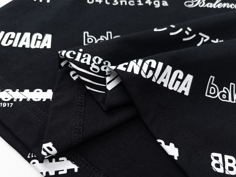 Ba*len*cia*ga clothes