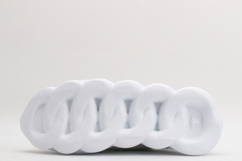 vs chain reaction sneakers