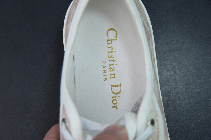 dio* x converse sneaker