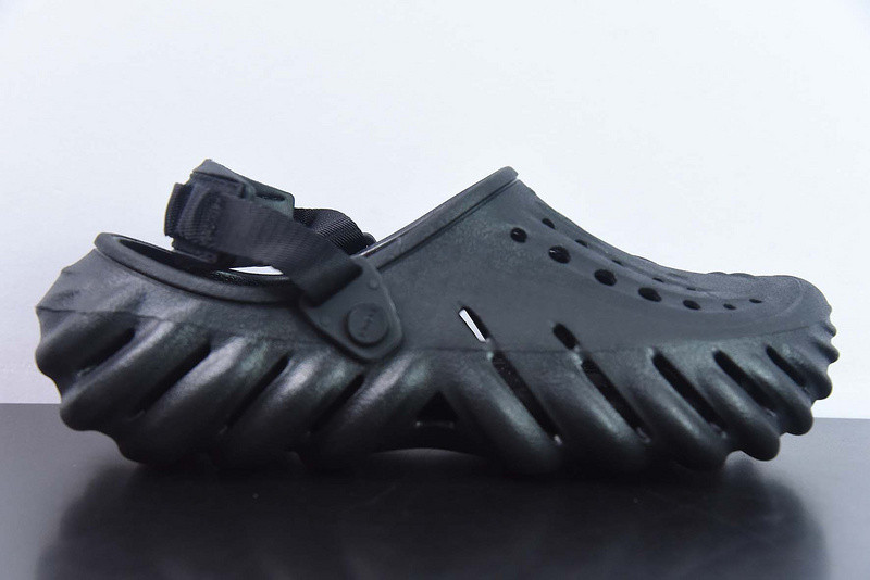 Cr*0*s echo clog black