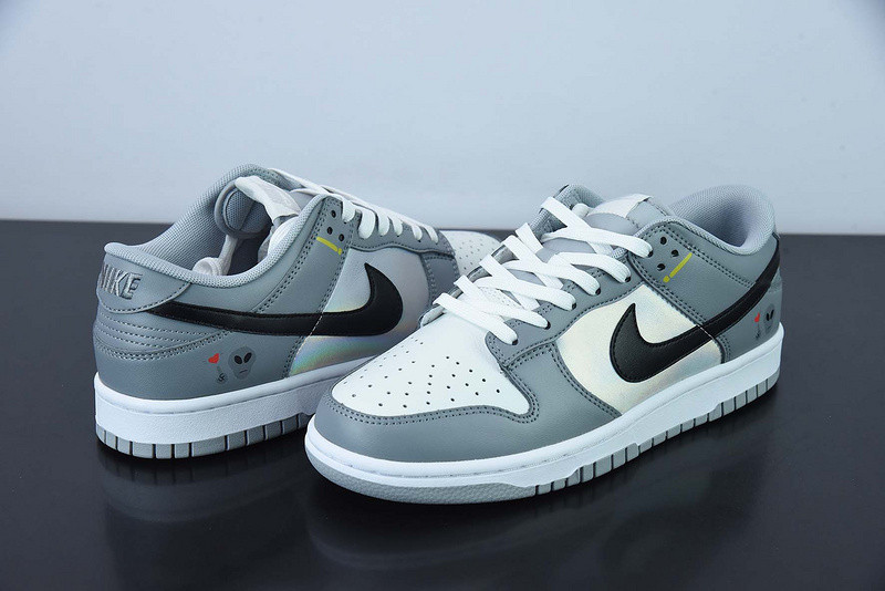 nike sb dunk low alien dark grey white black cv0811-020