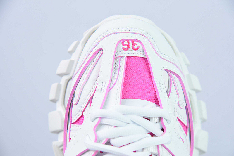 bc track sneaker